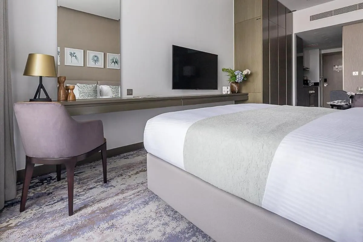 Frank Porter - Damac Maison Prive A Dubai Apartment