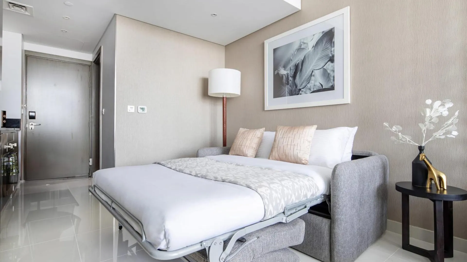 Frank Porter - Damac Maison Prive A Dubai
